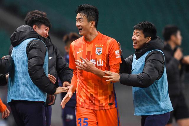 34岁戴老板赛季首秀破门救主 泰山新合同还送吗？